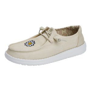 43414-1EX_WHITEYELLOWDAISY_CLASSICDAISYPATCH_ONSHOE.jpg